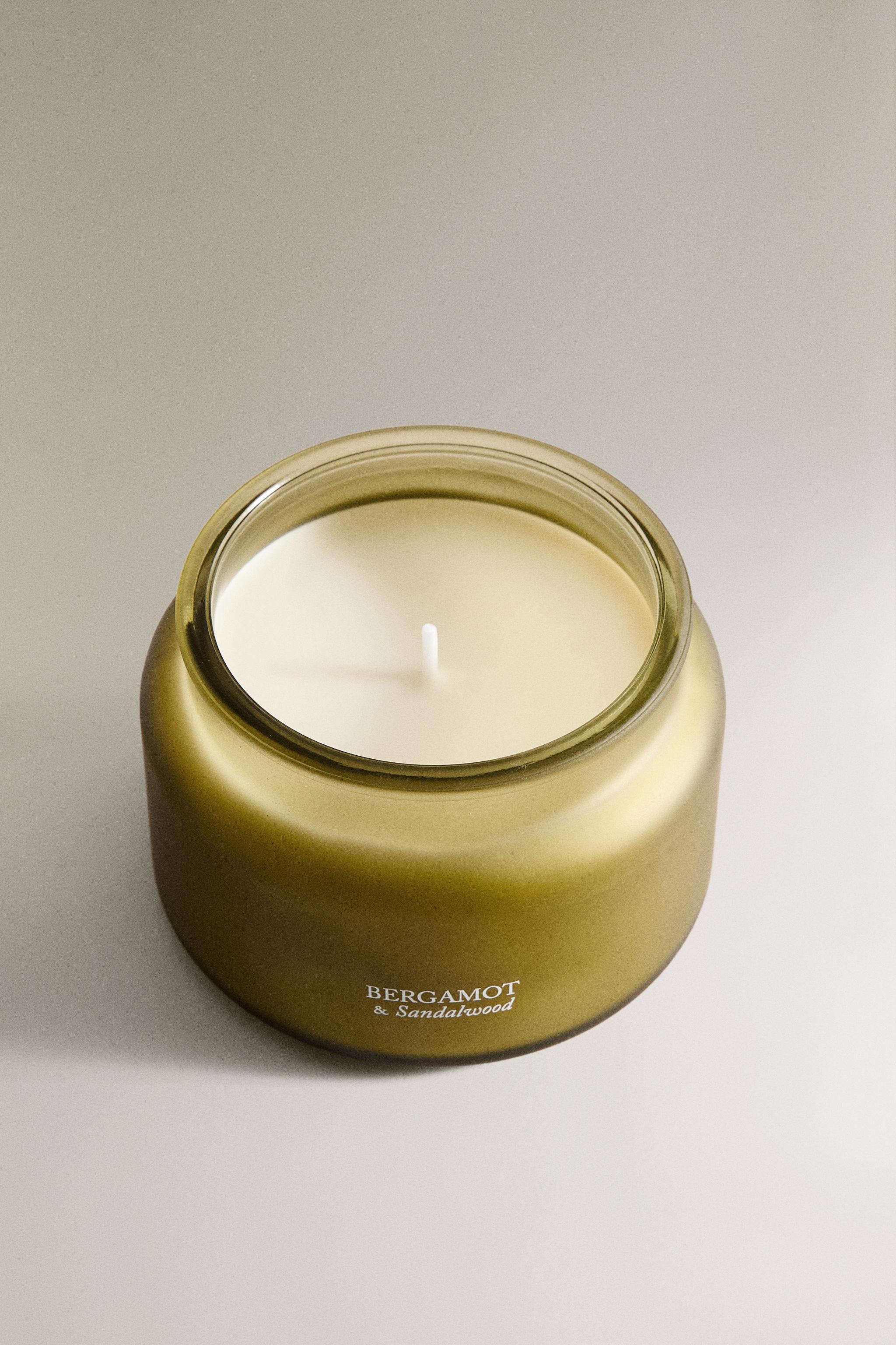 (240 G) BERGAMOT & SANDALWOOD SCENTED CANDLE